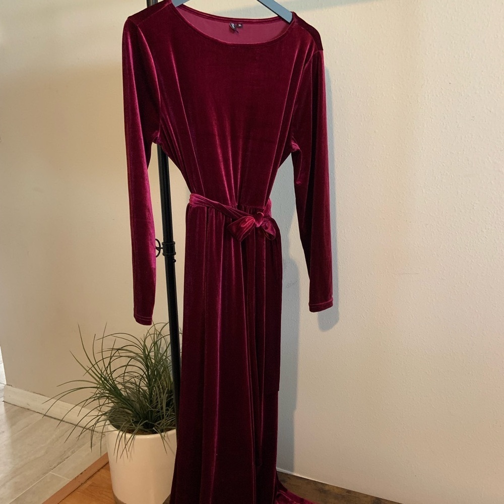 Maroon/burgundy velvety soft long sleeve floor length dress.